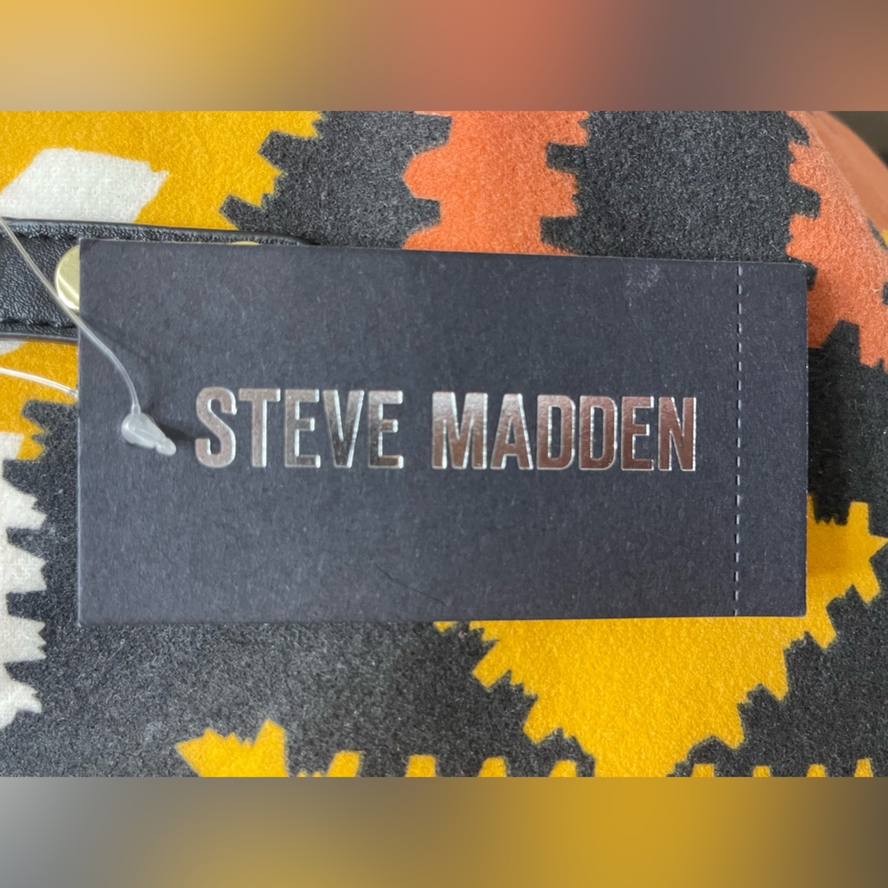 Steve Madden Balonzo Aztec Tote - Picture 6 of 8